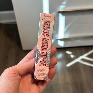 Benefit 24-HR Brow Setter Gel